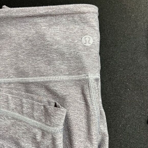 🍋 Lululemon 🍋 size 4 cropped legging - Picture 7 of 9